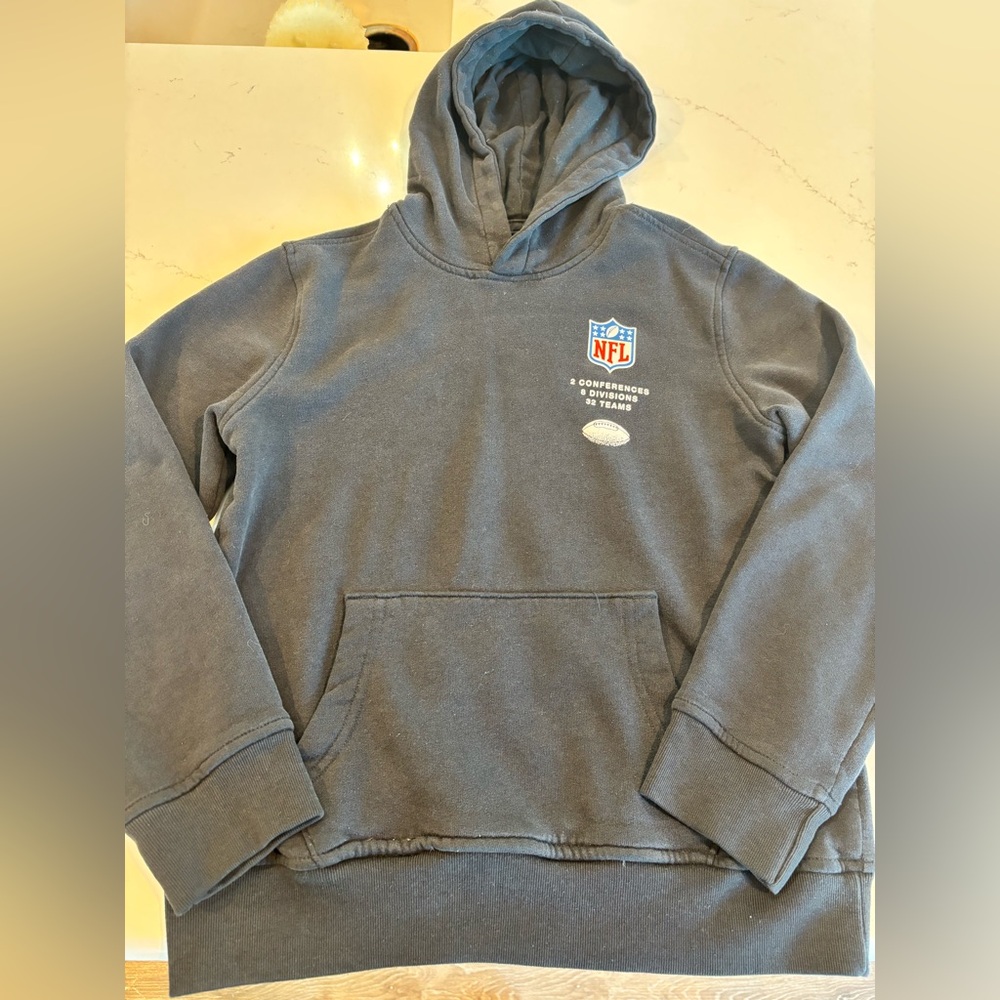 Abercrombie Kids NFL hoodie. 9/10
